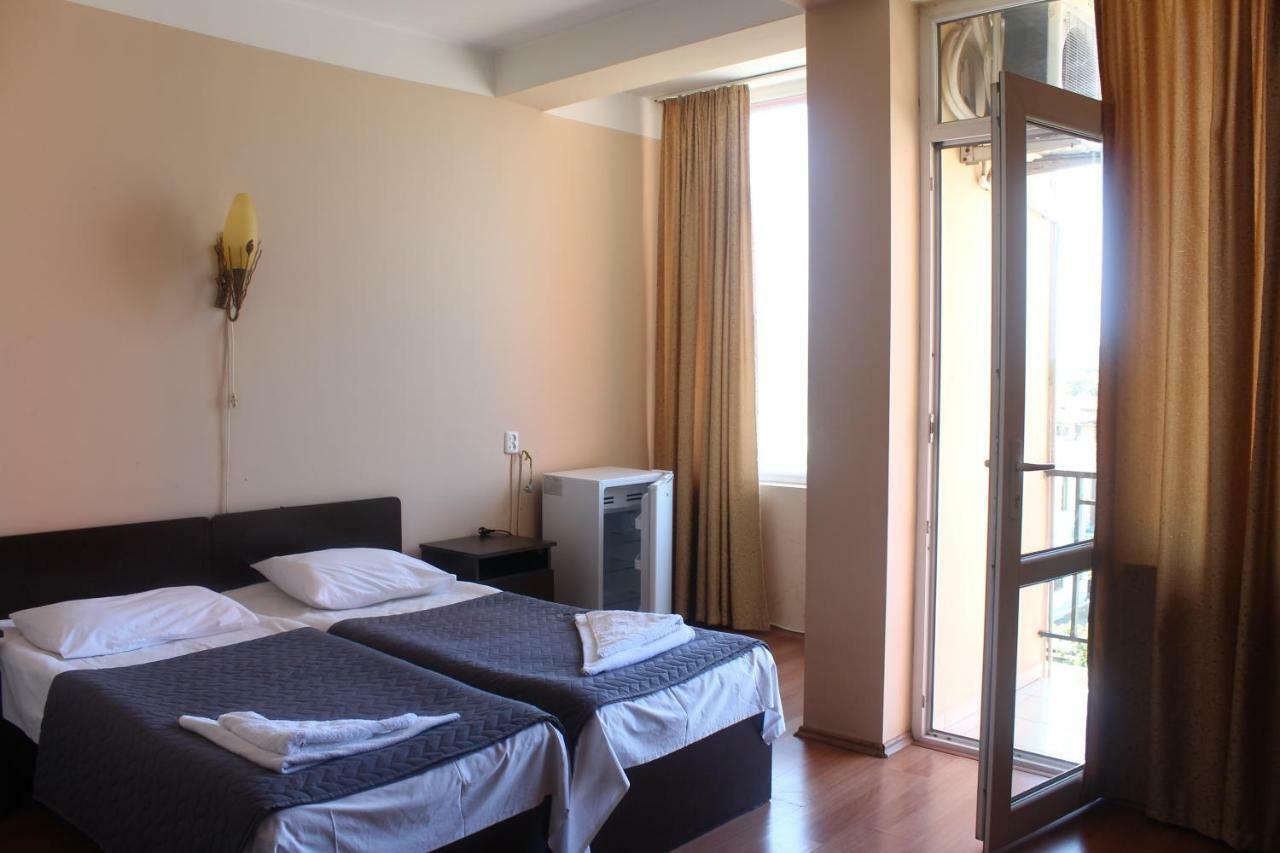 Eleganti Hotel Batumi Ngoại thất bức ảnh